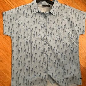 United by Blue short sleeve blouse